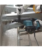 MAKITA HR3210C